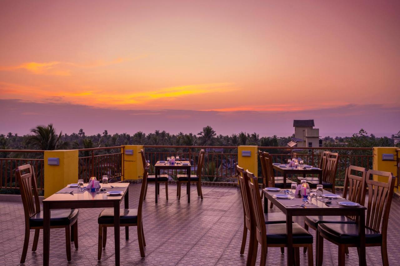Sairaj Beach Resort Calangute Exterior foto